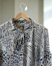Load image into Gallery viewer, Grayscale Animal Print Blouse
