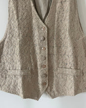 Load image into Gallery viewer, Pierre Cardin Roses Vest