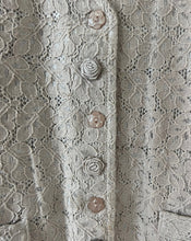 Load image into Gallery viewer, Pierre Cardin Roses Vest