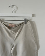 Load image into Gallery viewer, Giambattista Valli Capri Pants
